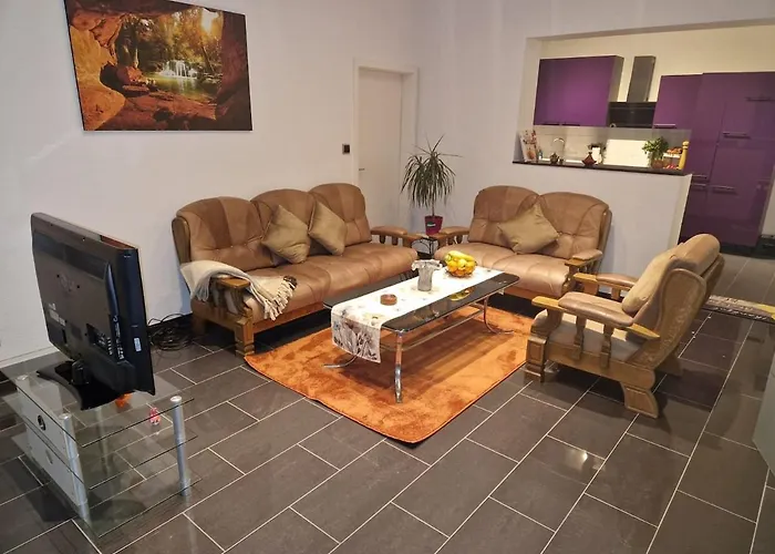 Zentrales City-apartment Mit Garage Und Arbeitsplatz Geeignet Fuer Business Und Familie