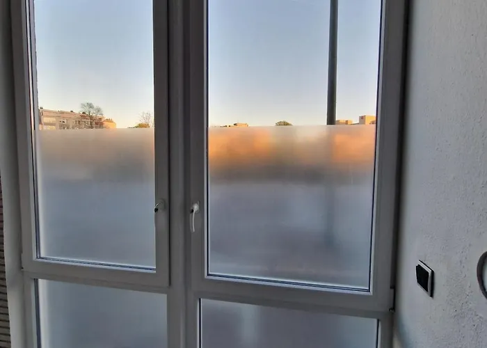 Zentrales City-apartment Mit Garage Und Arbeitsplatz Geeignet Fuer Business Und Familie 公寓 杜伊斯堡