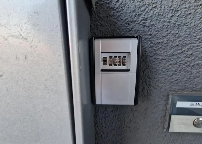 公寓 Zentrales City-apartment Mit Garage Und Arbeitsplatz Geeignet Fuer Business Und Familie