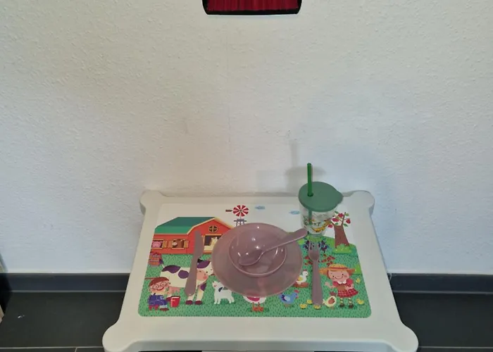 Zentrales City-apartment Mit Garage Und Arbeitsplatz Geeignet Fuer Business Und Familie 公寓 *